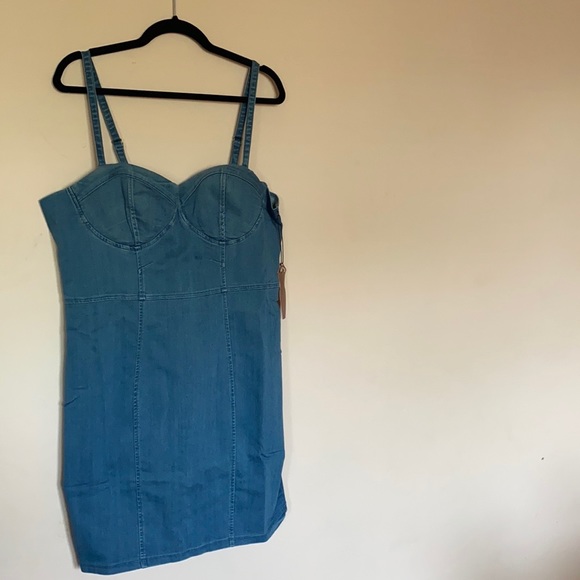 ⭐️HOST PICK⭐️ Plus Size Denim Dress with Back Zipper - Picture 2 of 5